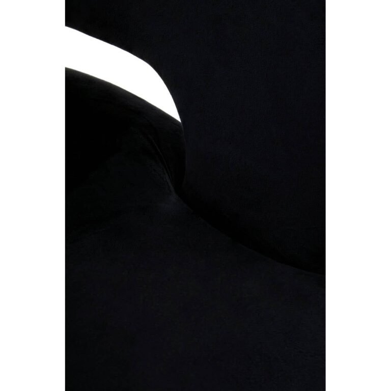 The Allure of a Black Accent Chair