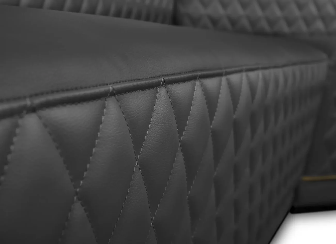 Anguis Center Sofa