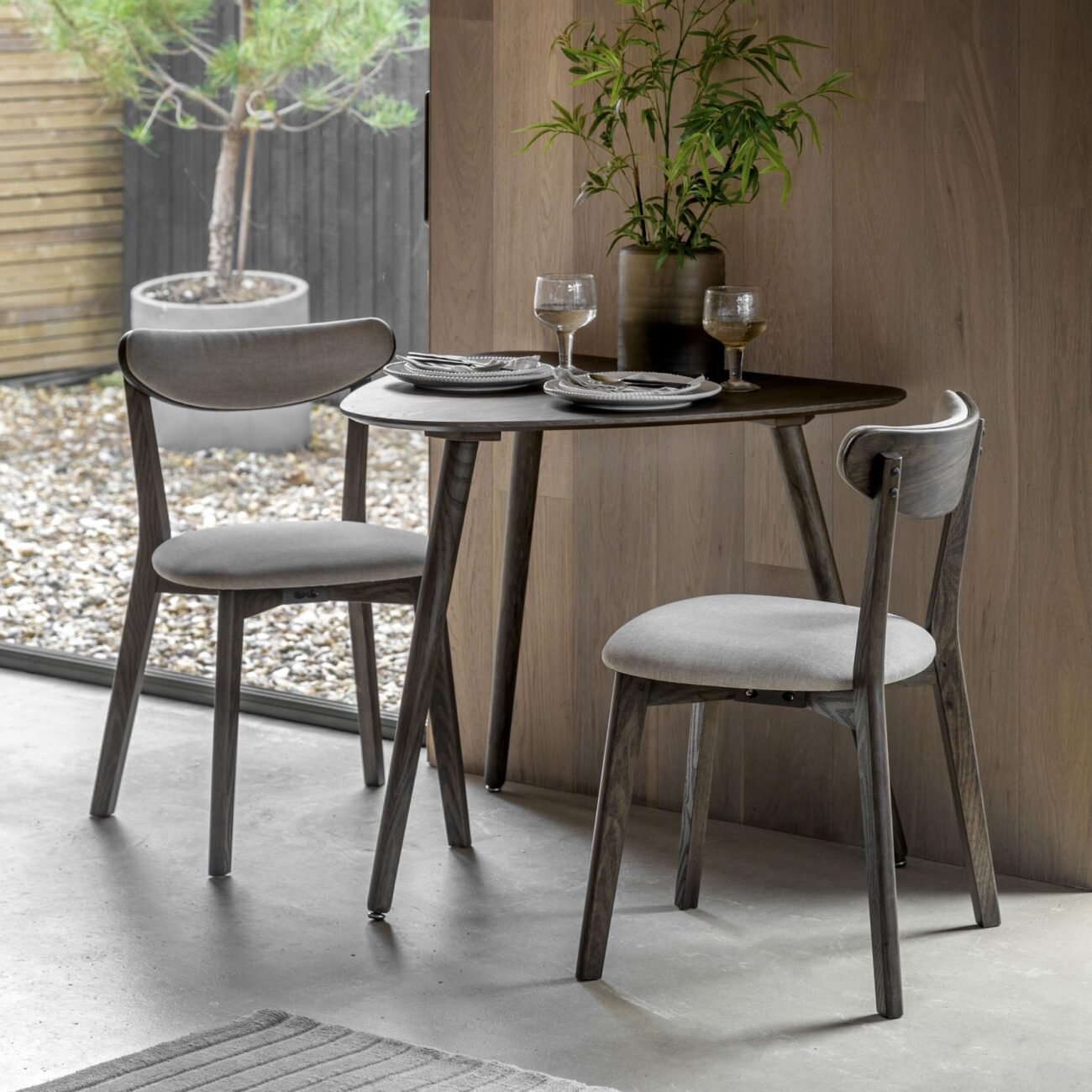 Herts Dining Table