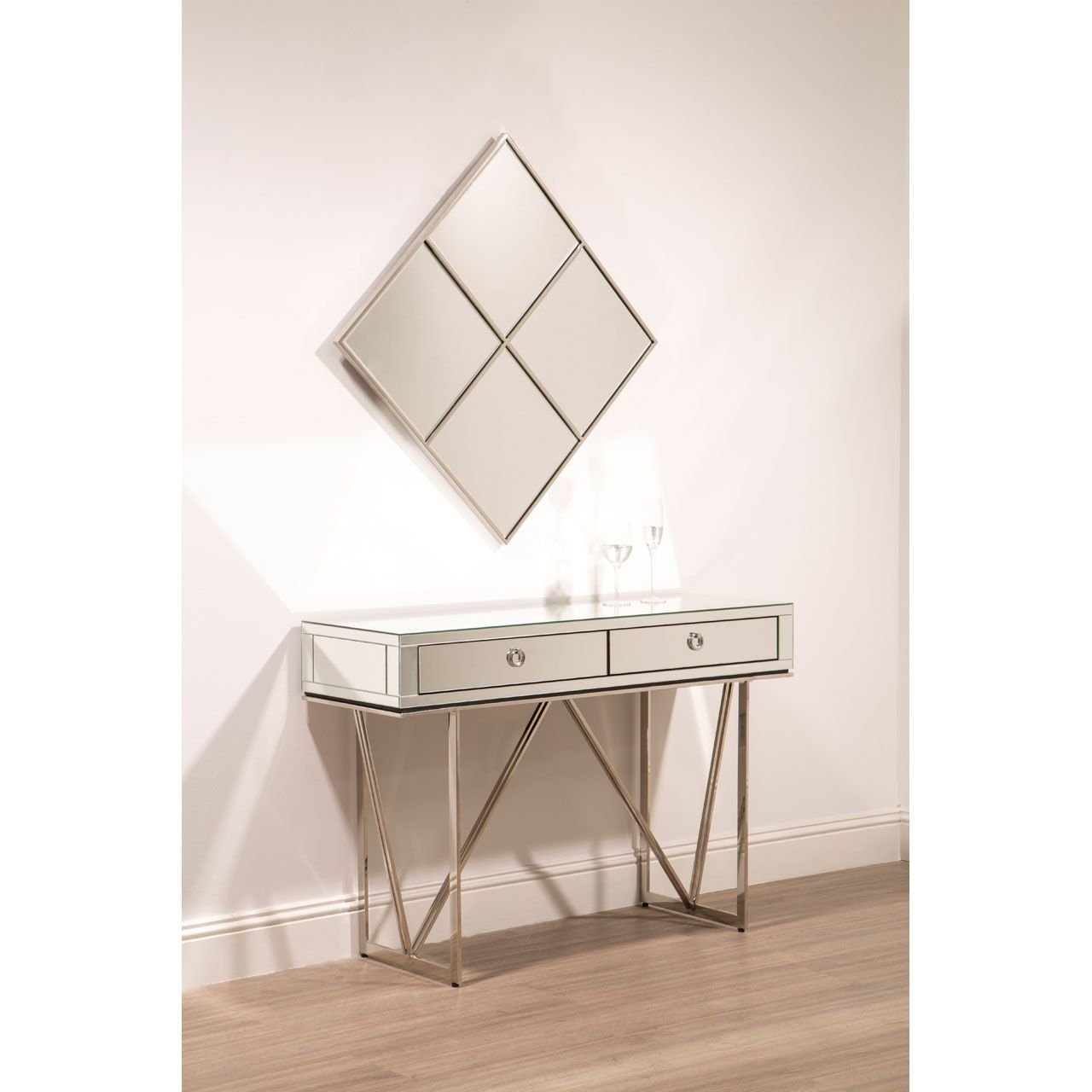 Mand Diamond Frame Wall Mirror Mand Diamond Frame Wall Mirror