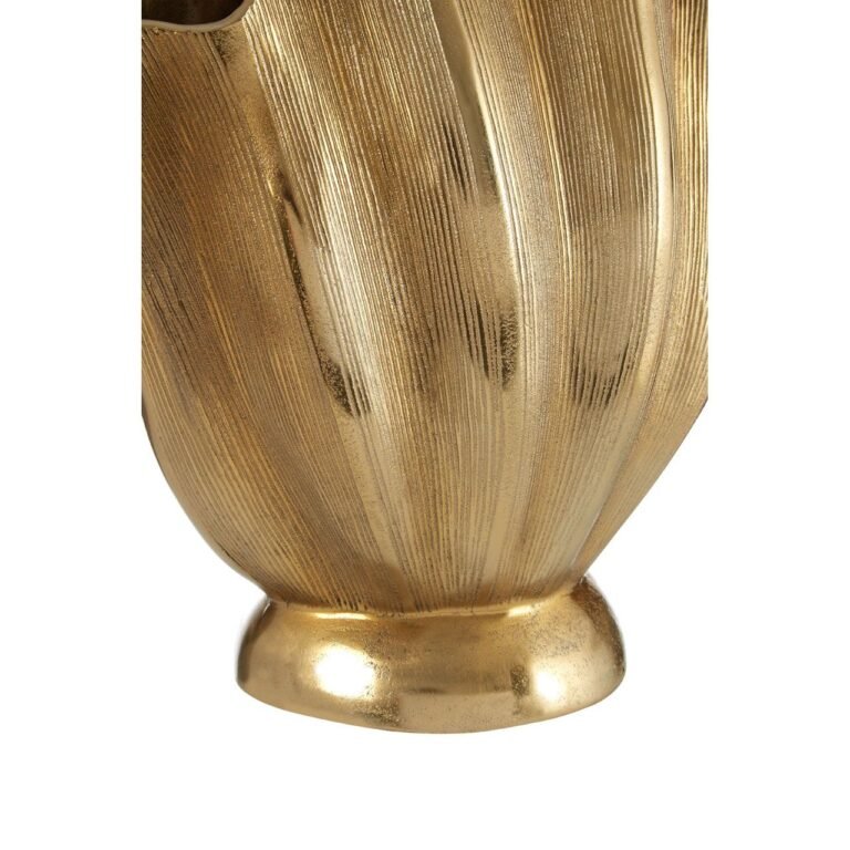 Furniture Fit for Gatsby: Choosing the Right Art Deco Pieces