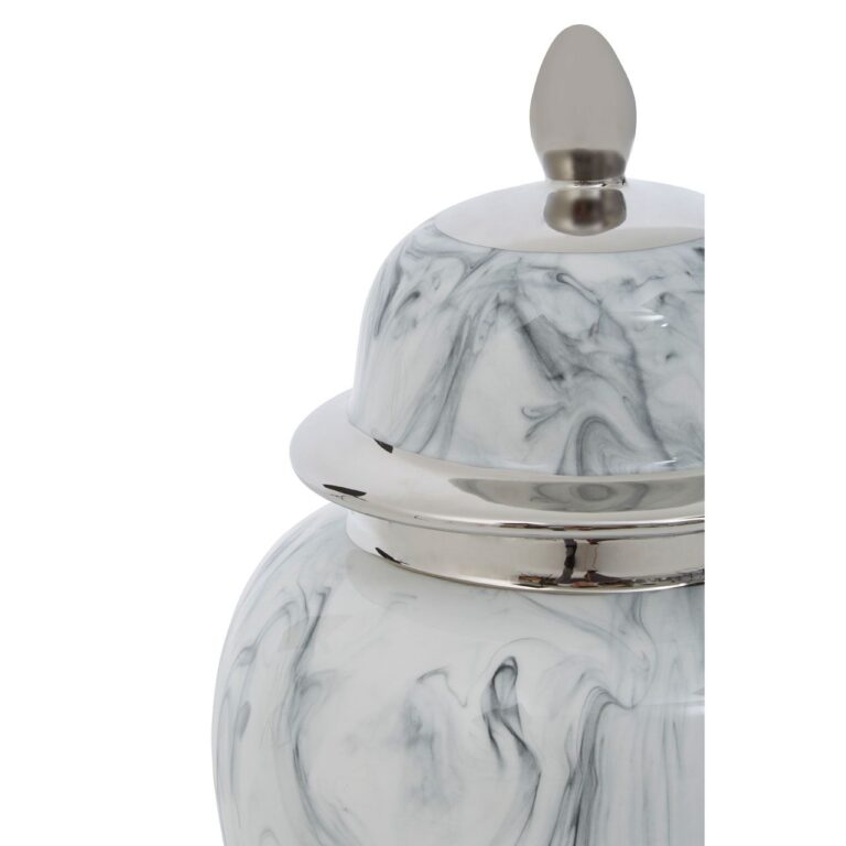 Bold Art in Neutral Spaces: Curating Statement Pieces for a Chic Contrast